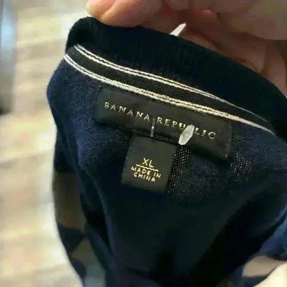 Mens Banana Republic Navy Blue Gray Argyle 100% Merino Wool Sweater Medium - Picture 3 of 8